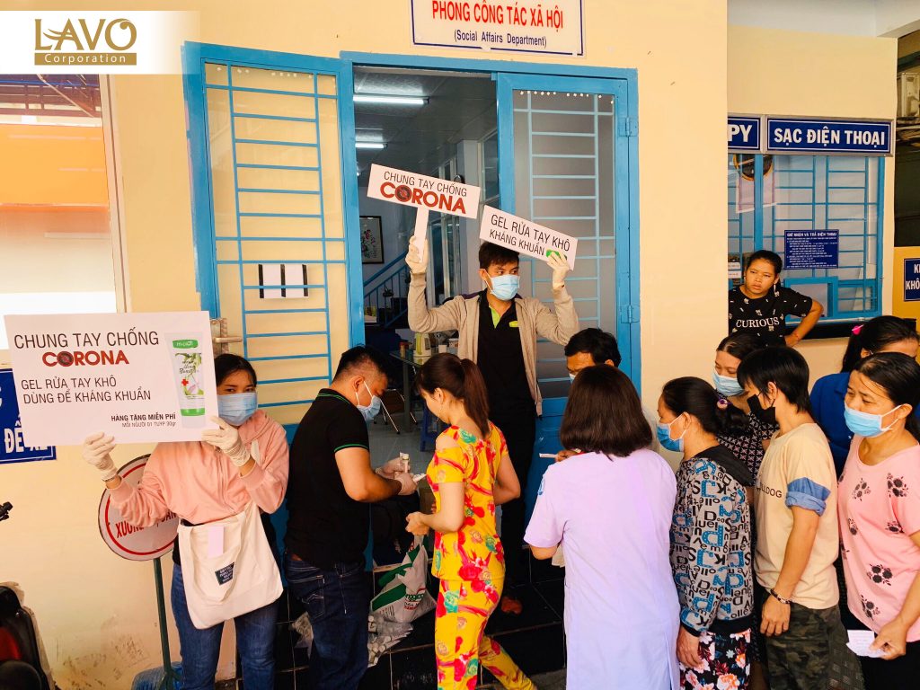 Lavo Tặng Miễn Phí Nước Rửa Tay Khô Cho Người Dân Phòng Dịch Virus Corona