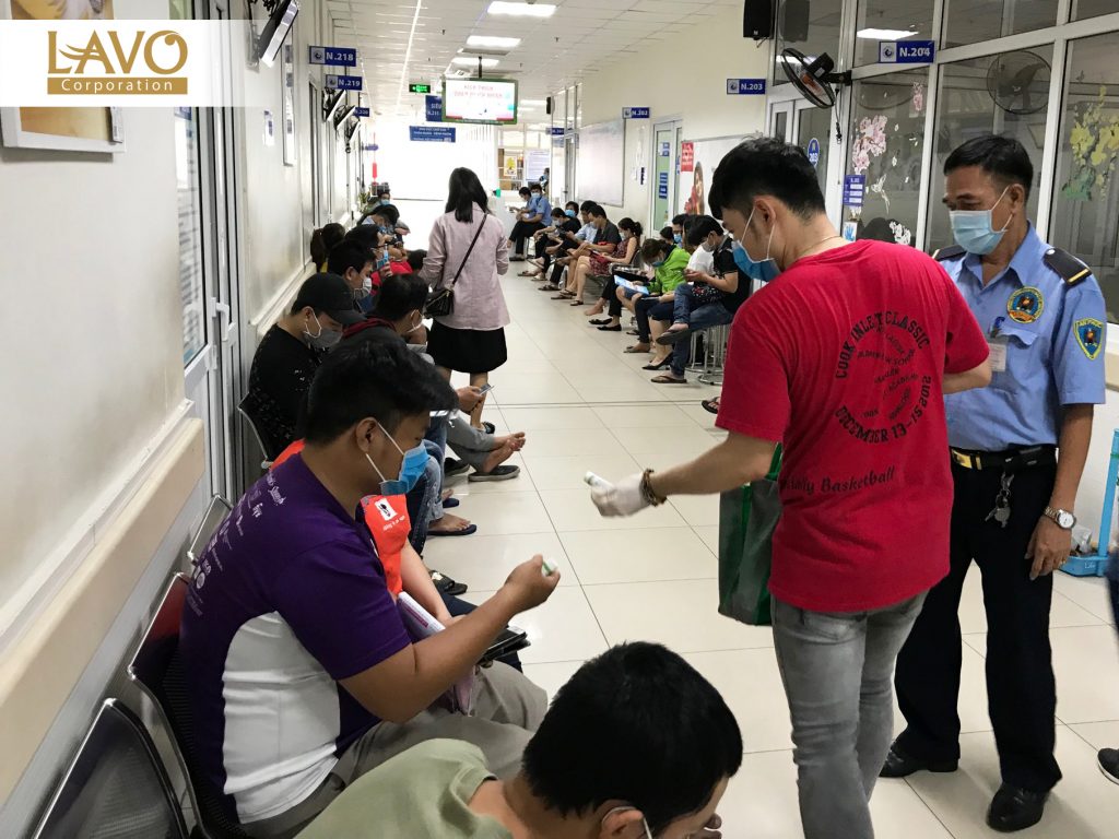 Lavo Tặng Miễn Phí Nước Rửa Tay Khô Cho Người Dân Phòng Dịch Virus Corona