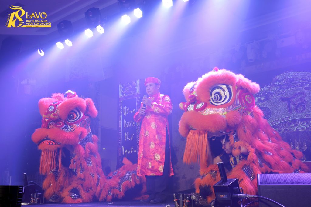 Lavo - Gio To Nganh Toc