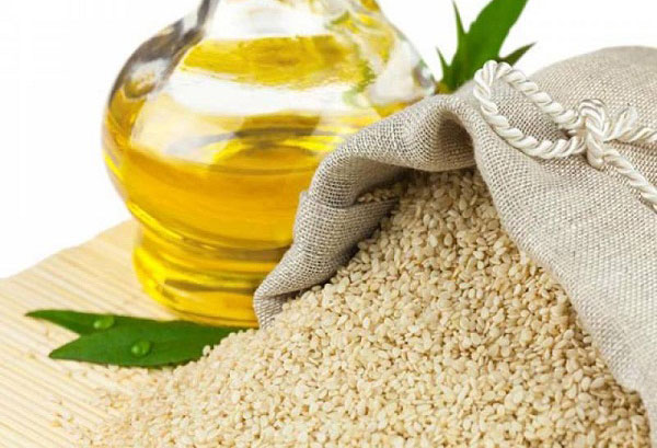 Bí Quyết Phục Hồi Tóc Khô Với Dầu Vừng