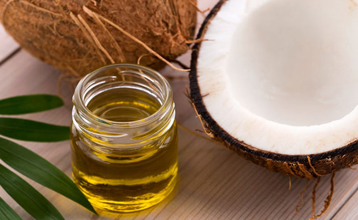 Dưỡng Tóc Bằng Dầu Dừa Có Tác Dụng Gì?