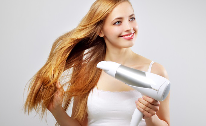 7 Sai Lầm Cần Bỏ Ngay Khi Sử Dụng Máy Sấy Tóc