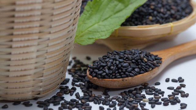 Giải Quyết Triệt Để Các Vấn Đề Về Tóc Với Vừng Đen Và Lô Hội