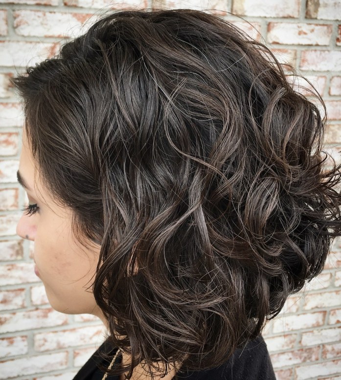 Thêm một chút đầm tính cho khi để kiểu tóc này