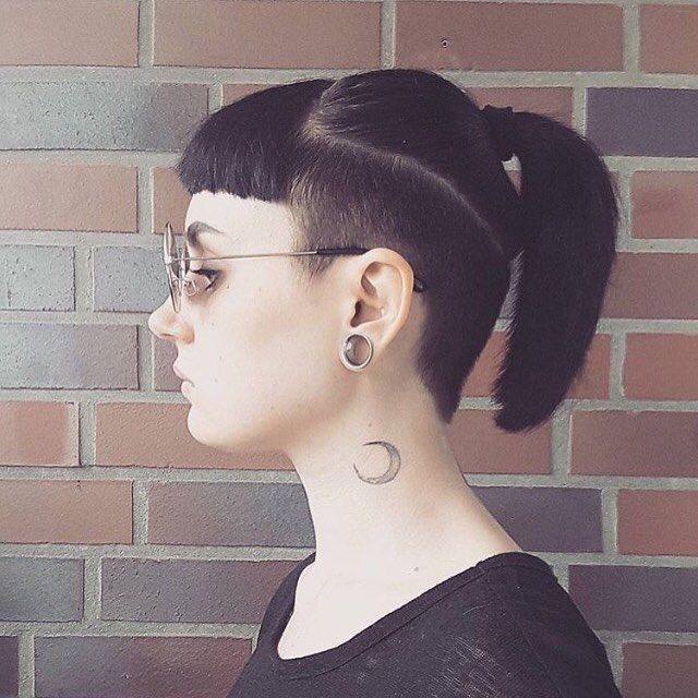 Kiểu tóc undercuts này pha lẫn những sự cổ điển và sành điệu