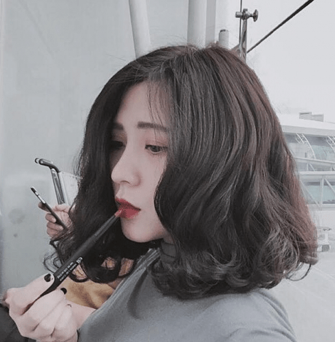 3 Cách uốn tóc ngang vai tại nhà được sao Hàn – Việt ưa chuộng nhất