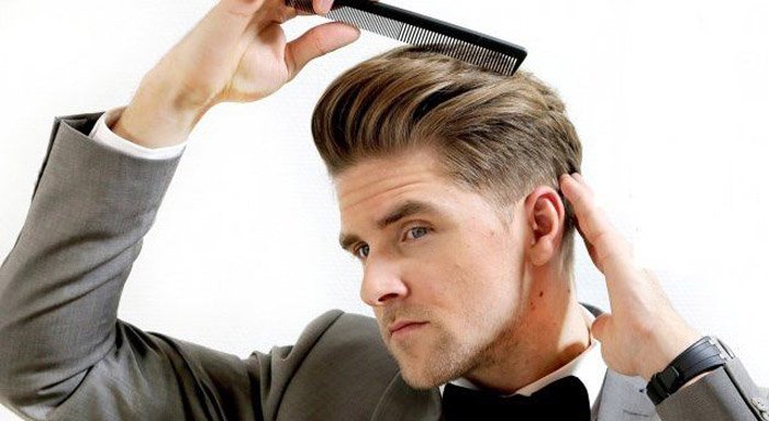 Tạo kiểu tóc bằng lược hoặc máy sấy tùy ý