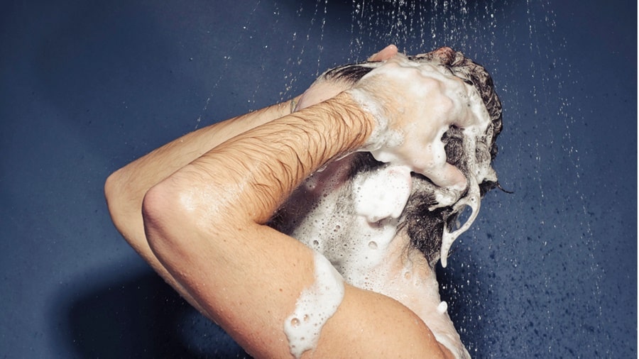 Không sử dụng dầu gội chứa sulfate sẽ làm mất độ ẩm tự nhiên của tóc