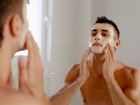 Cách chọn sữa rửa mặt nam dành cho da nhờn chuẩn nhất hiện nay