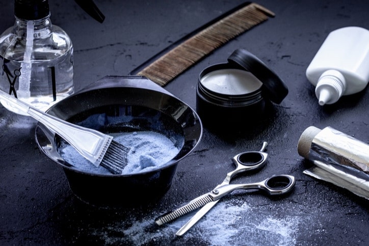 Oxy nhuộm tóc là sản phẩm không thể thiếu giúp tóc lên màu đẹp