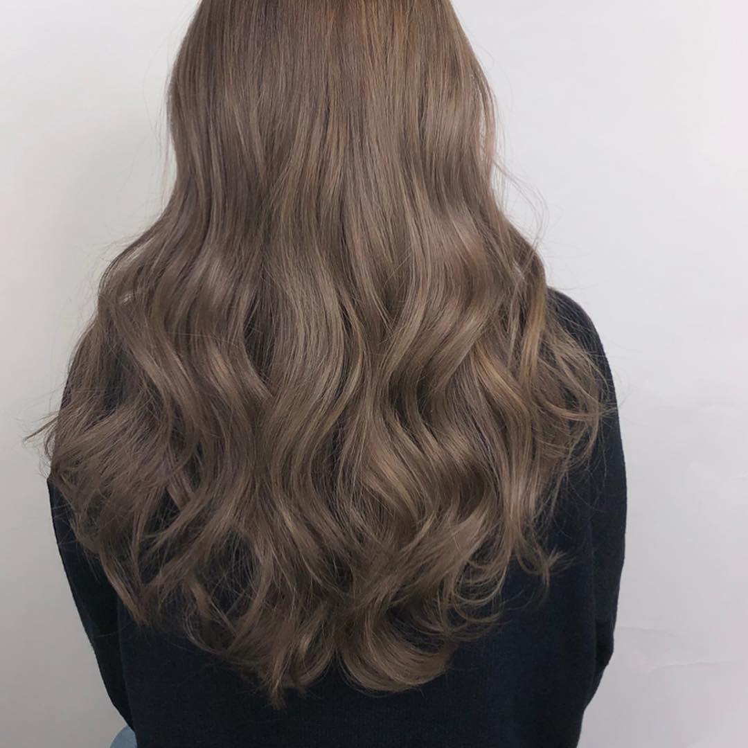 Nâu khói làm tăng sự huyền bí