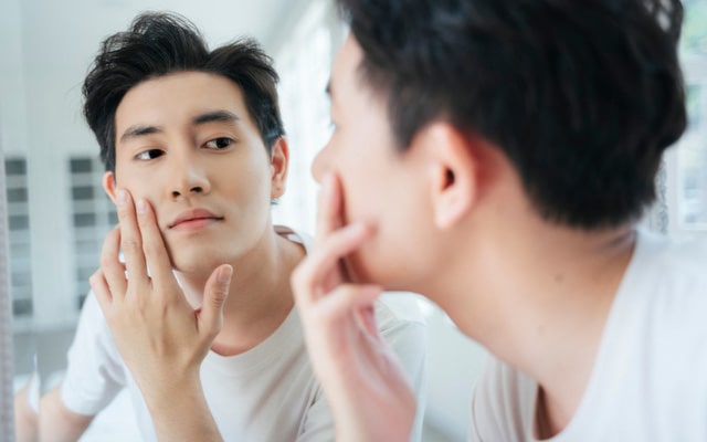 Sữa rửa mặt giúp da giữ lại độ ẩm cần thiết