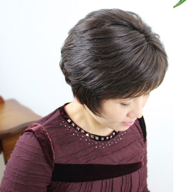 Dầu gội phủ bạc giúp người cao tuổi tự nhuộm tóc tại nhà nhanh hơn