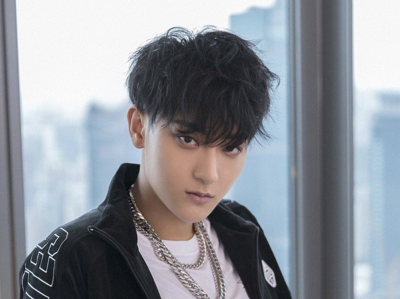 Top 5 kiểu uốn tóc nam gây bão hot nhất 2022